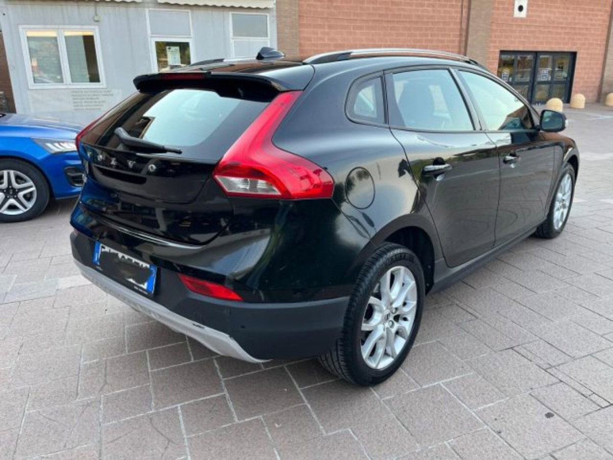 Volvo V40 Cross Country D2 Geartronic Business (4)