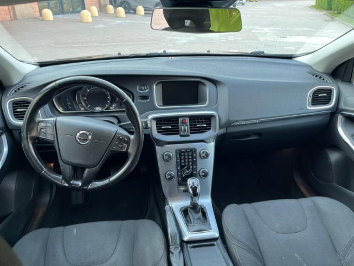 Volvo V40 Cross Country D2 Geartronic Business (7)