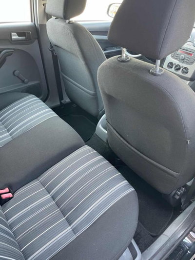 Ford Focus Station Wagon 1.6 TDCi (110CV) SW ECOnetic DPF (11)