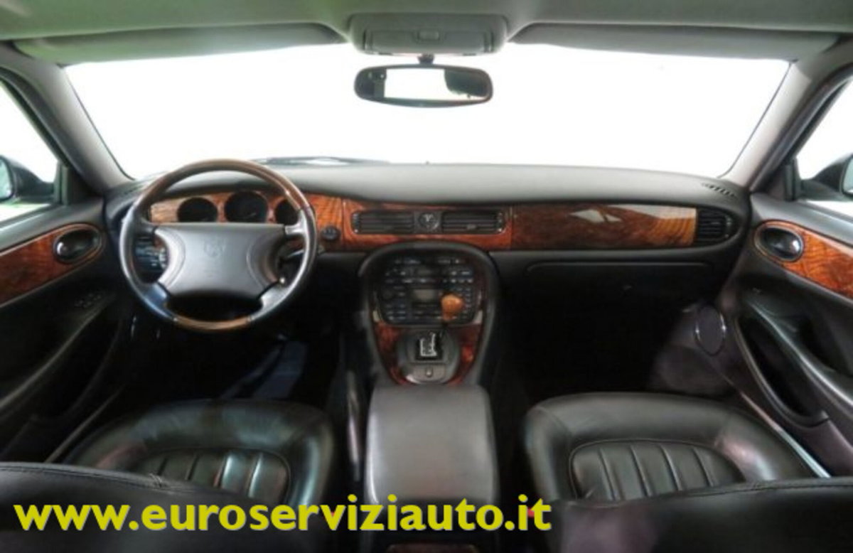 Jaguar XJ 4.0 cat Executive (6)