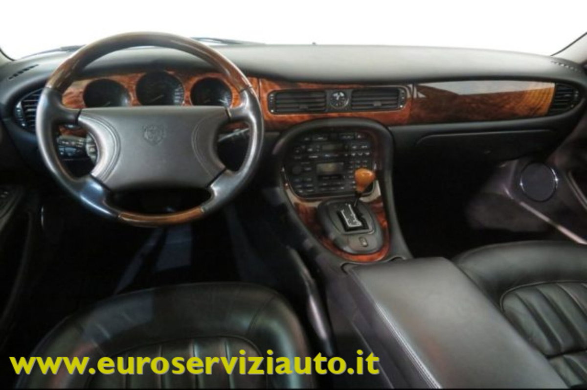 Jaguar XJ 4.0 cat Executive (7)