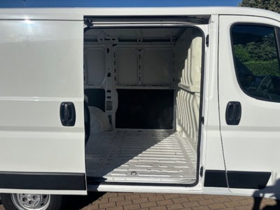 Peugeot Boxer Furgone 330 2.2 BlueHDi 140 S&S PC-TN Furgone Premium (8)