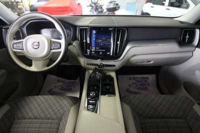 Volvo XC60 B5 AWD Geartronic R-design (11)