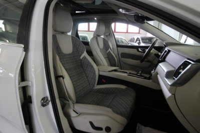 Volvo XC60 B5 AWD Geartronic R-design (20)