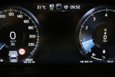 Volvo XC60 B5 AWD Geartronic R-design (8)