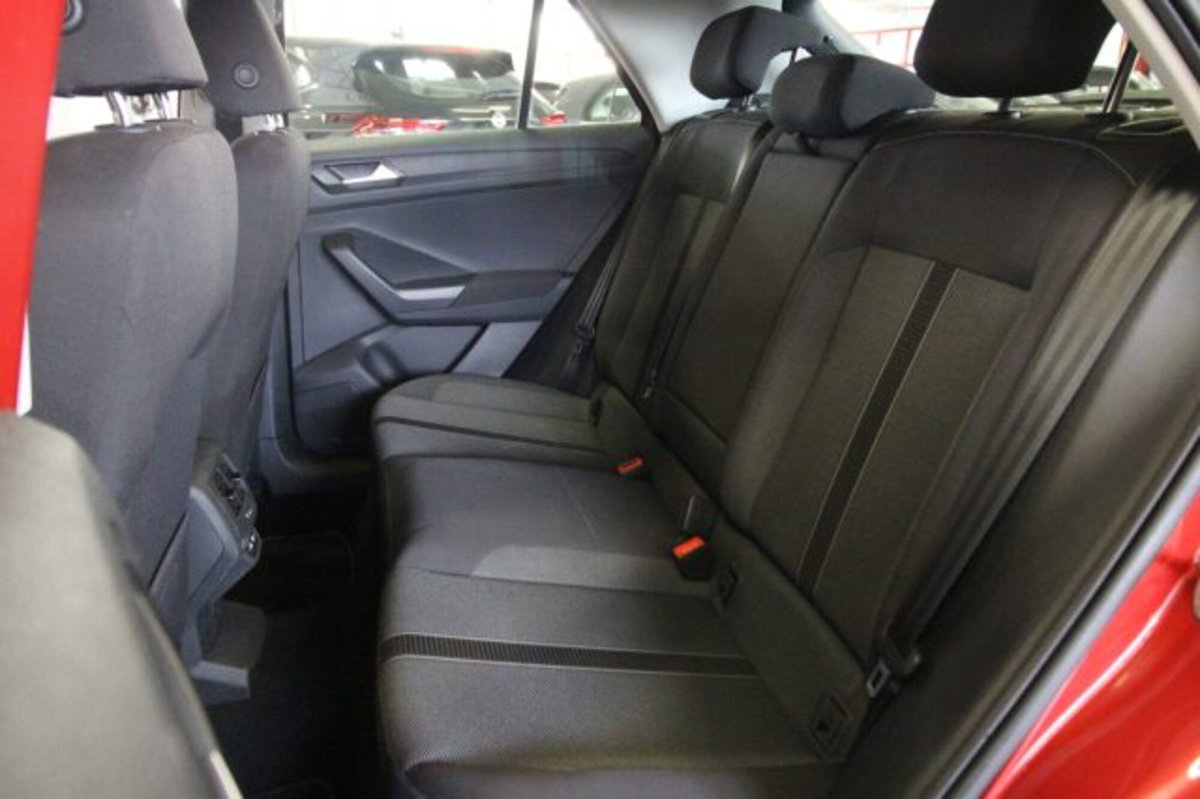 Volkswagen T-Roc 1.0 TSI Life (12)