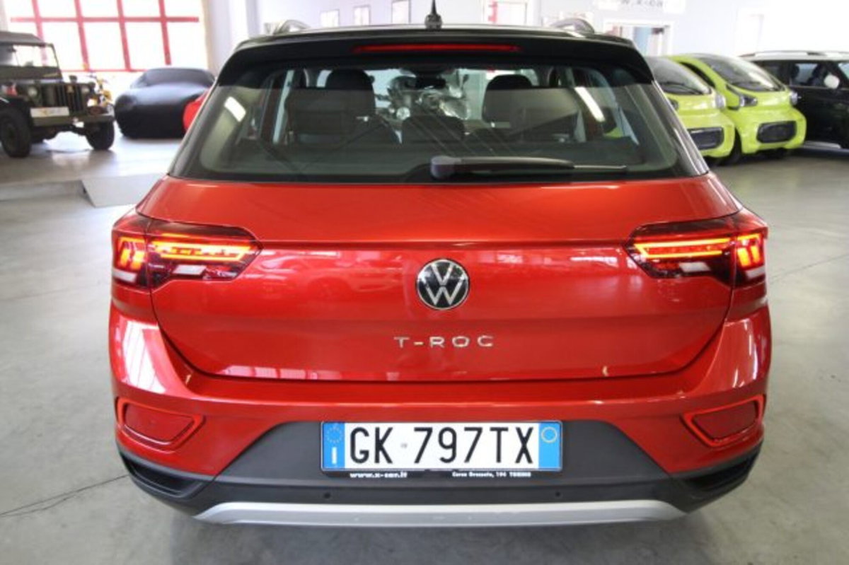 Volkswagen T-Roc 1.0 TSI Life (6)