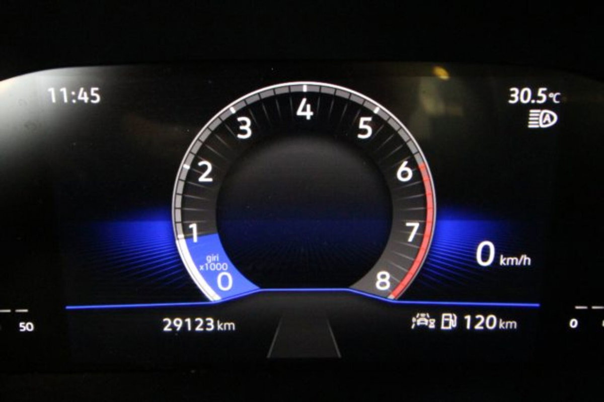 Volkswagen T-Roc 1.0 TSI Life (8)
