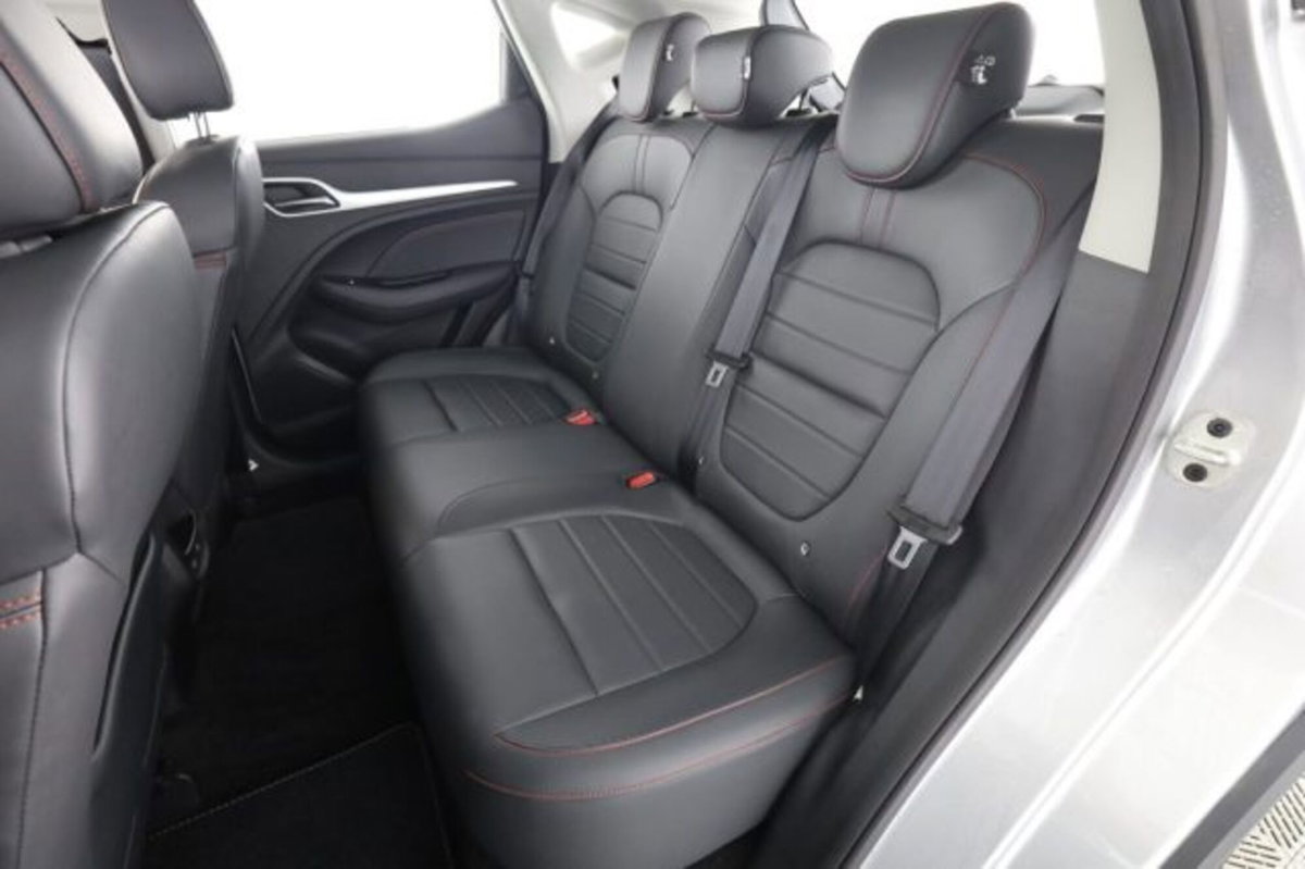 Mg ZS ZS 1.5 Luxury (3)