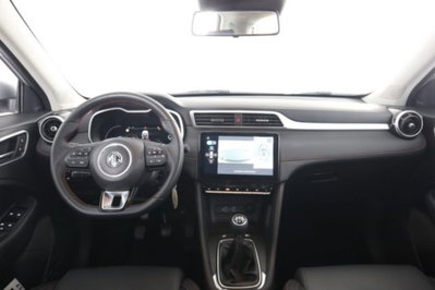 Mg ZS ZS 1.5 Luxury (4)