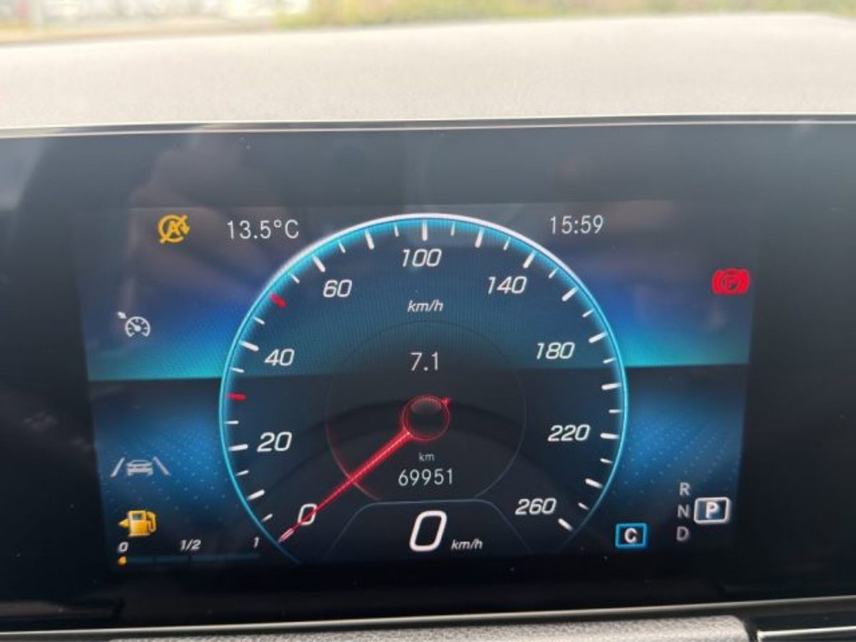 Mercedes-Benz CLA Shooting Brake 180 d Automatic Shooting Brake Business (14)