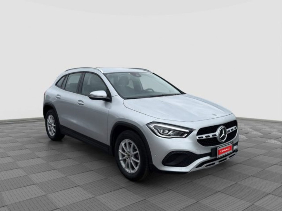 Mercedes-Benz CLA Shooting Brake 180 d Automatic Shooting Brake Business (7)