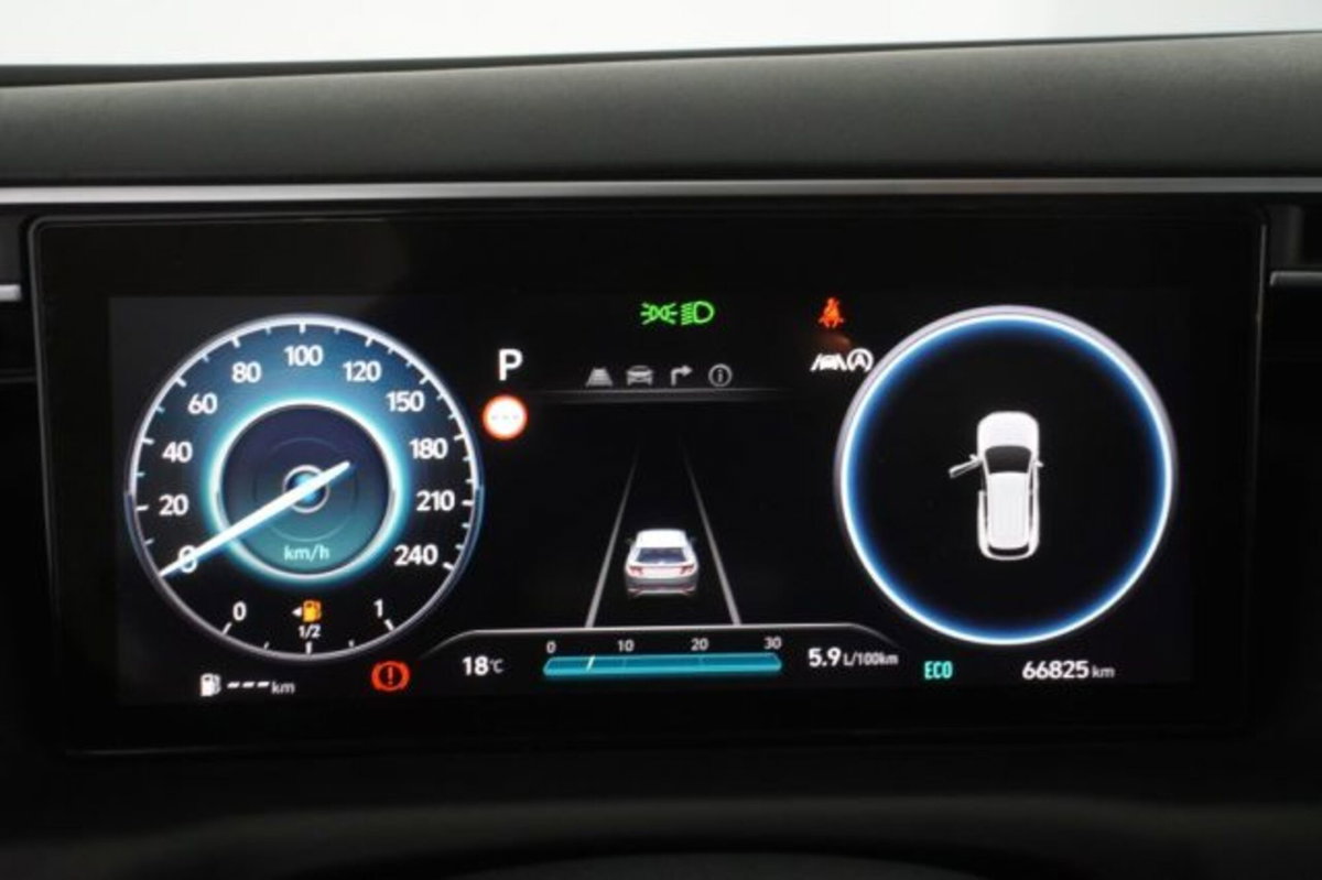 Hyundai Tucson 1.6 crdi 48V Exellence 2wd dct (15)