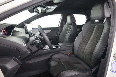 Peugeot 3008 BlueHDi 130 S&S EAT8 GT Pack (2)