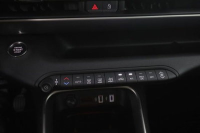 Jeep Avenger 1.2 turbo Summit fwd 100cv (12)