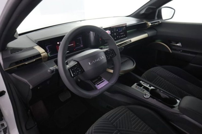 Lancia Ypsilon 1.2 mhev Edizione Limitata Cassina e-dct