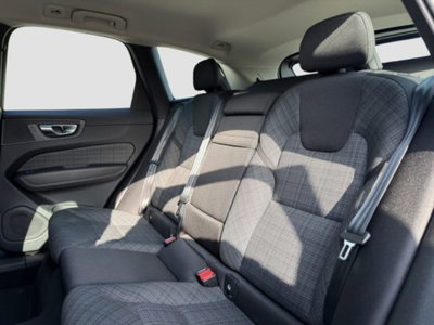 Volvo XC60 B4 automatico Core (10)