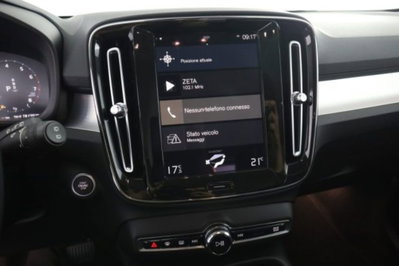 Volvo XC40 T2 Geartronic Momentum Pro (11)