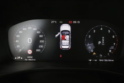 Volvo XC40 T2 Geartronic Momentum Pro (7)