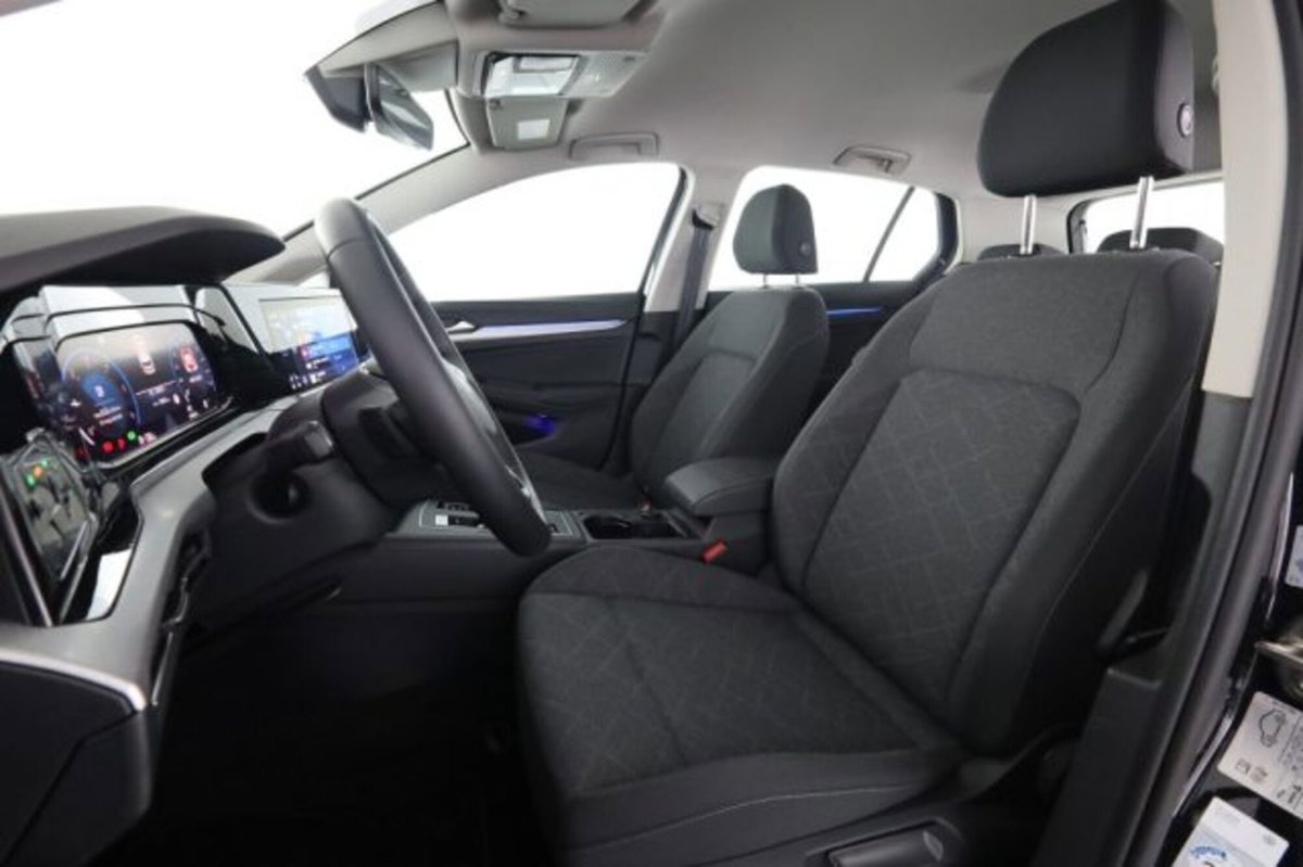 Volkswagen Golf Variant 2.0 TDI SCR DSG Life (2)