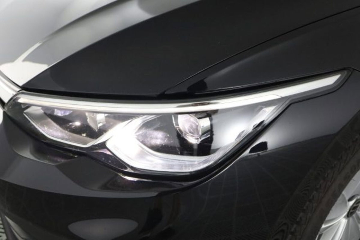 Volkswagen Golf Variant 2.0 TDI SCR DSG Life (9)