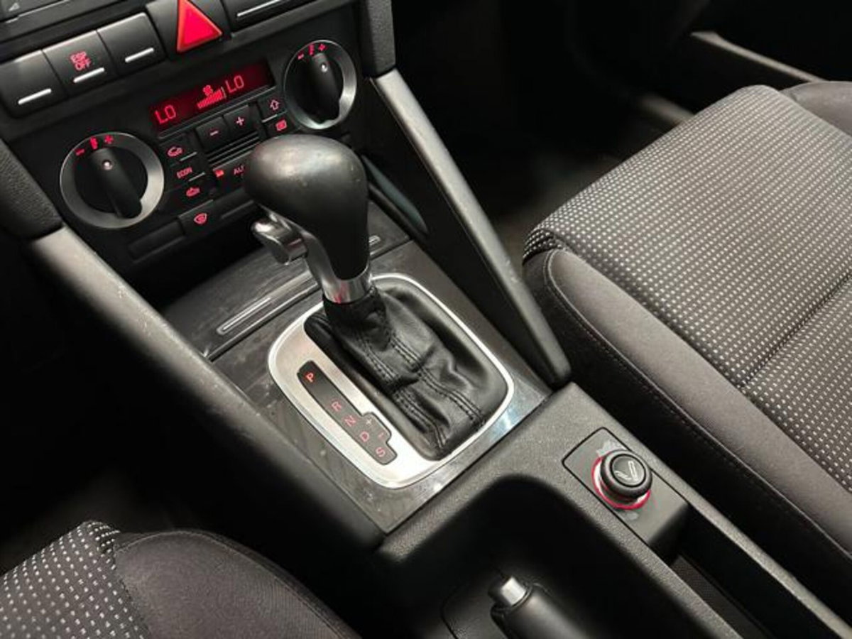 Audi A3 Sportback 2.0 16V TDI S tronic Ambition (13)