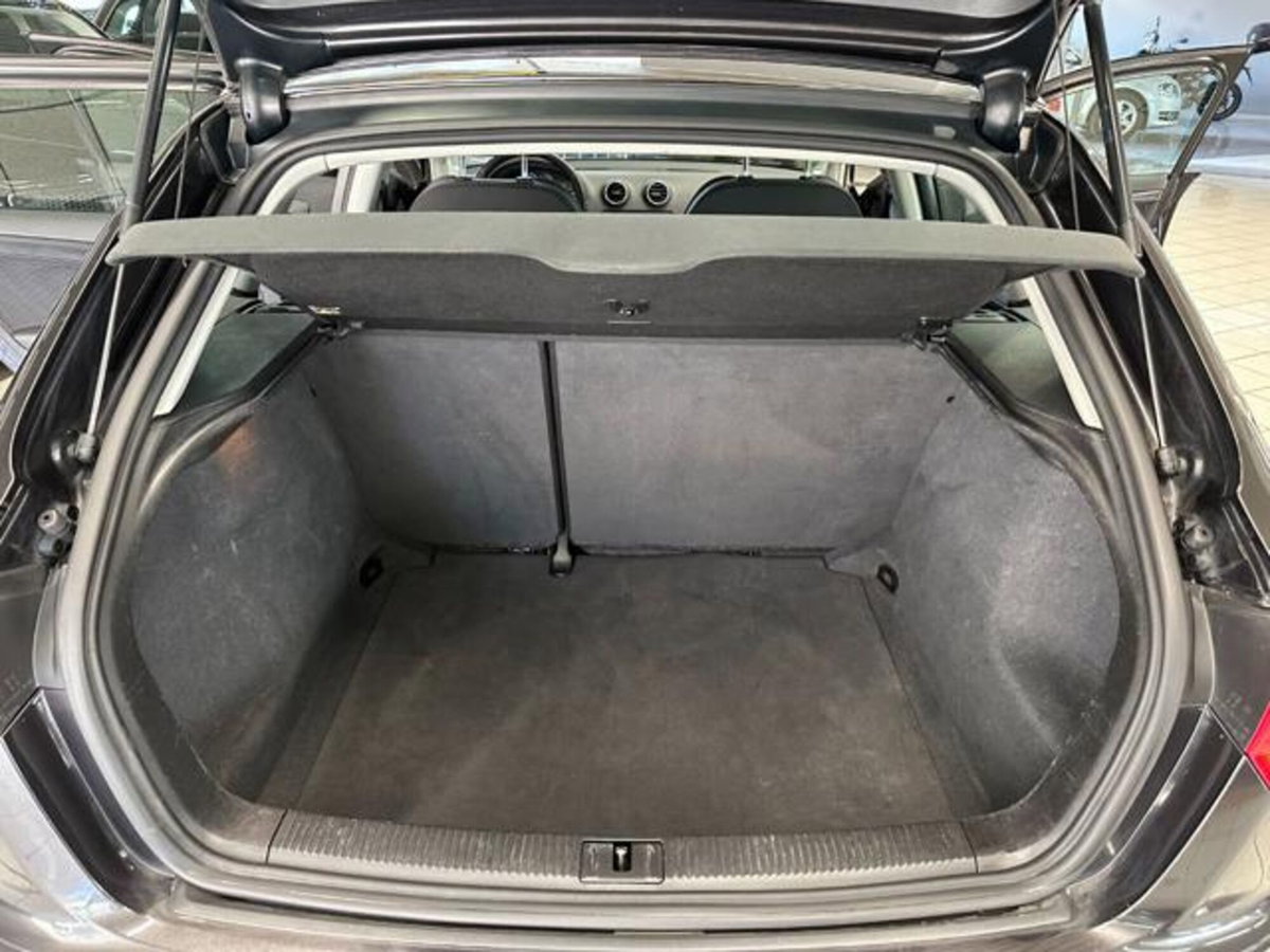 Audi A3 Sportback 2.0 16V TDI S tronic Ambition (14)