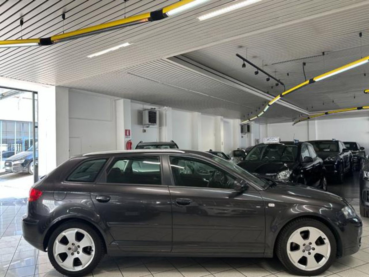 Audi A3 Sportback 2.0 16V TDI S tronic Ambition (5)