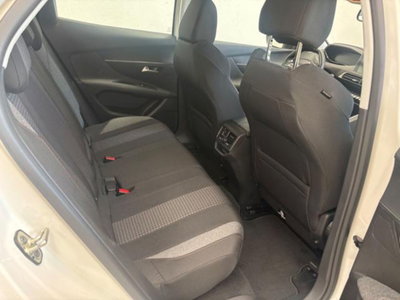 Peugeot 3008 BlueHDi 130 S&S Business (13)
