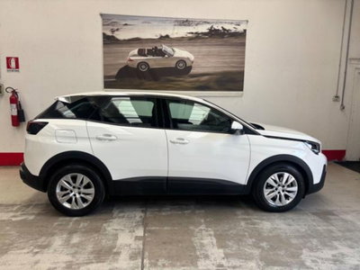 Peugeot 3008 BlueHDi 130 S&S Business (2)