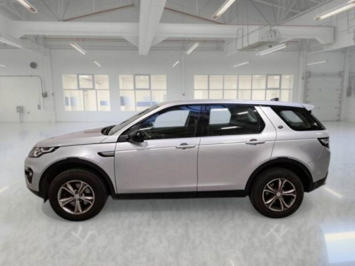 Land Rover Discovery Sport 2.0 TD4 180 CV Pure (2)