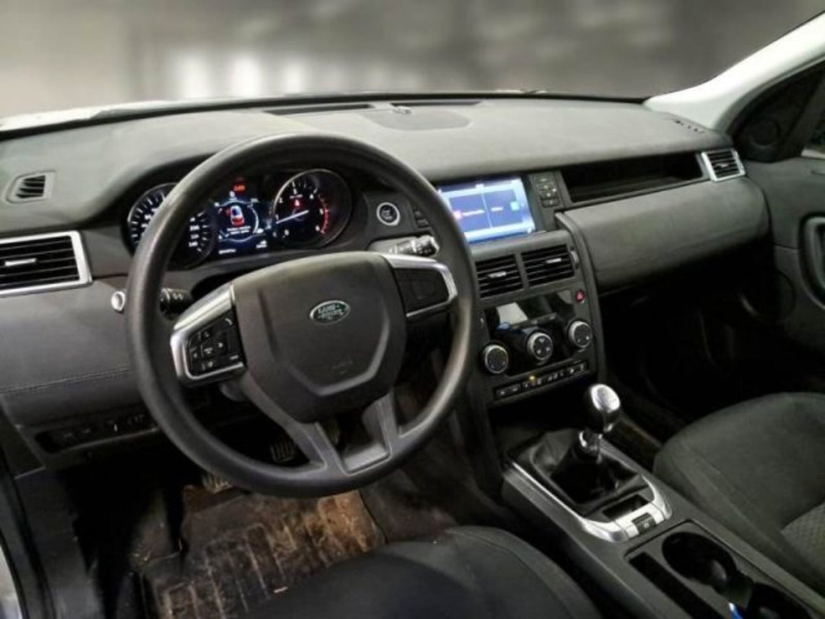 Land Rover Discovery Sport 2.0 TD4 180 CV Pure (4)