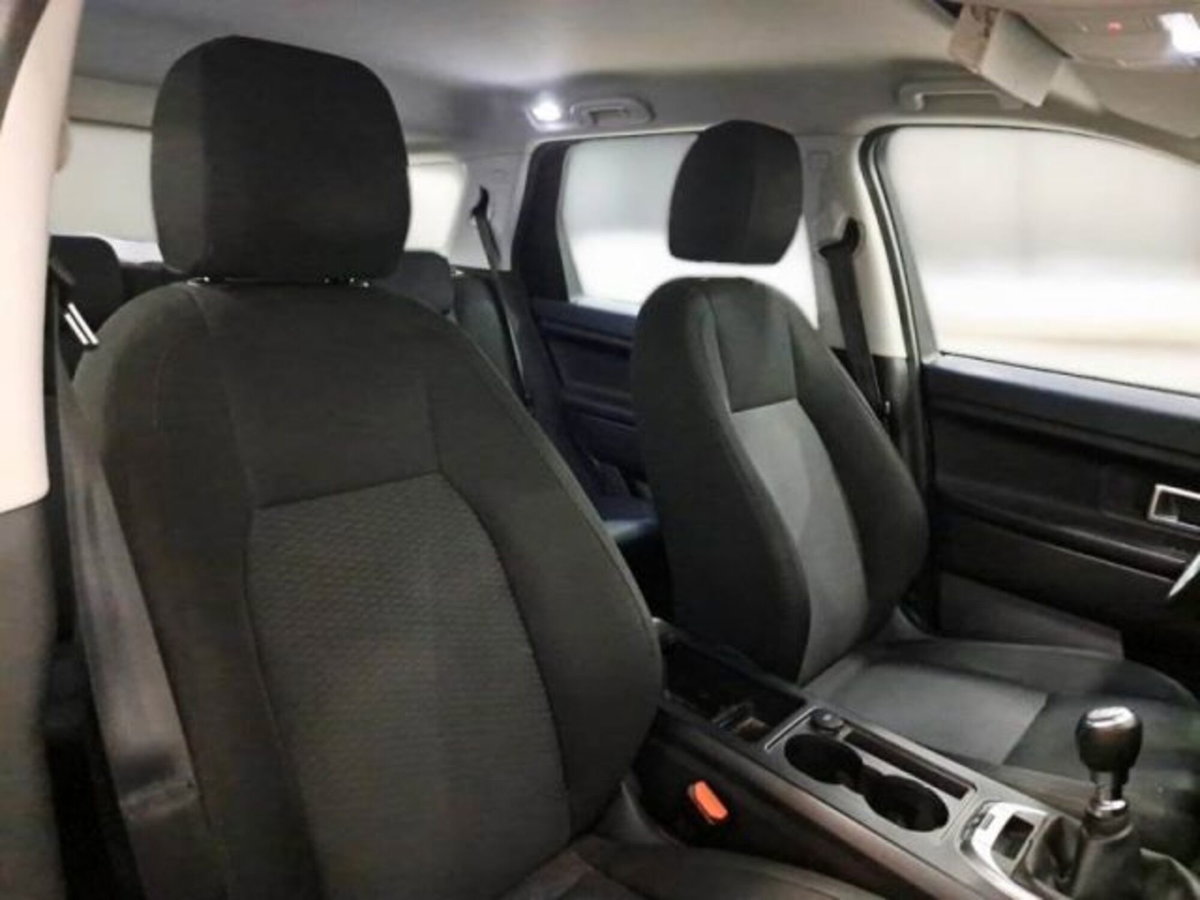 Land Rover Discovery Sport 2.0 TD4 180 CV Pure (6)