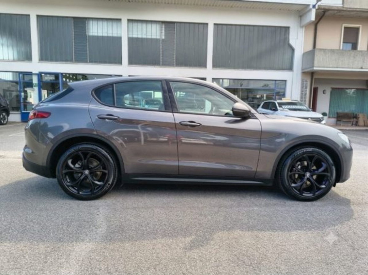 Alfa Romeo Stelvio Stelvio 2.2 Turbodiesel 160 CV AT8 RWD Super Business (4)