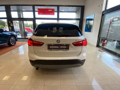 BMW X1 sDrive18d Business (4)