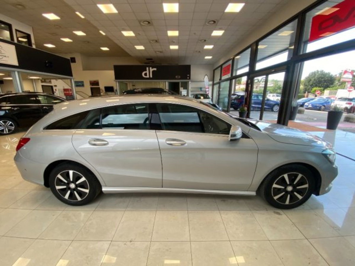 Mercedes-Benz CLA Shooting Brake 180 d Automatic Sport (5)