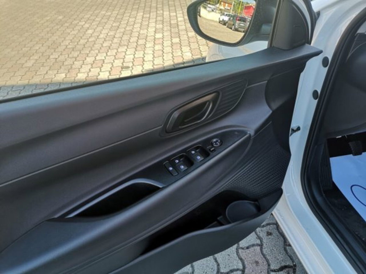 Hyundai i20 1.0 t-gdi Dark Line 90cv mt (15)