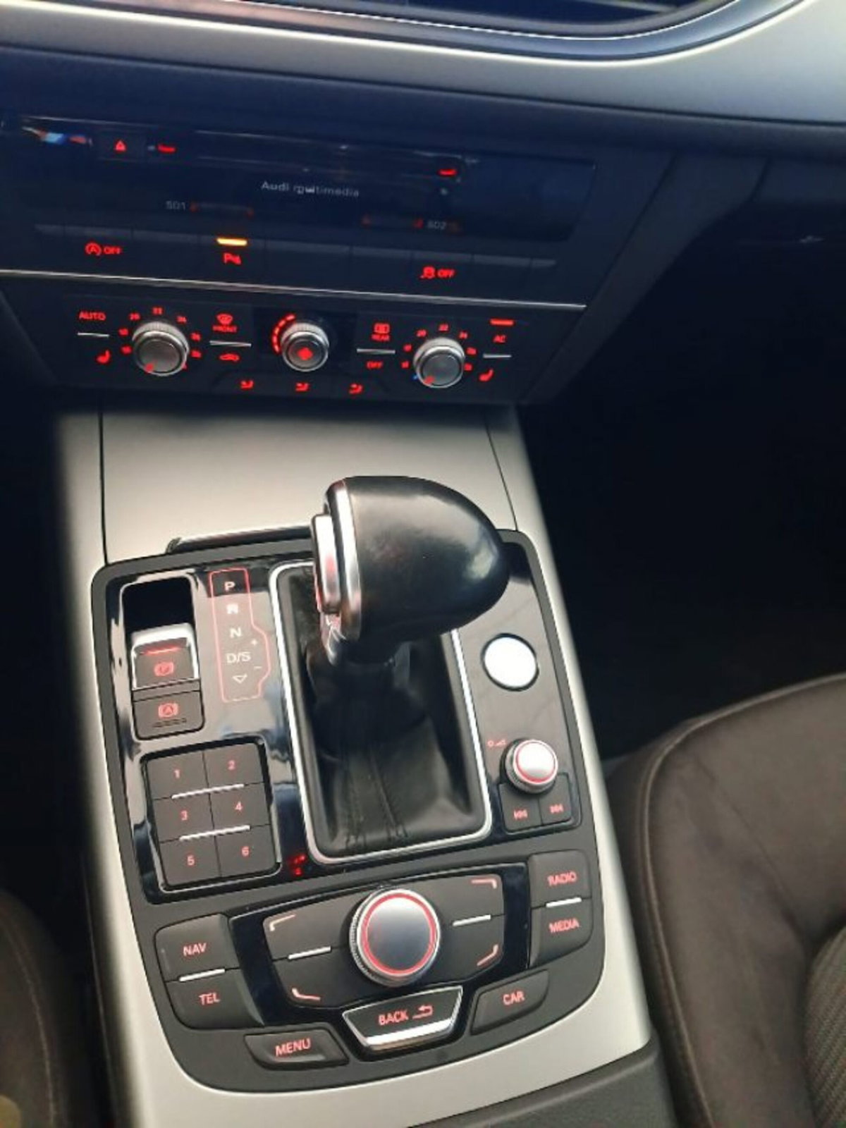 Audi A6 Avant 2.0 TDI 177 CV multitronic (15)