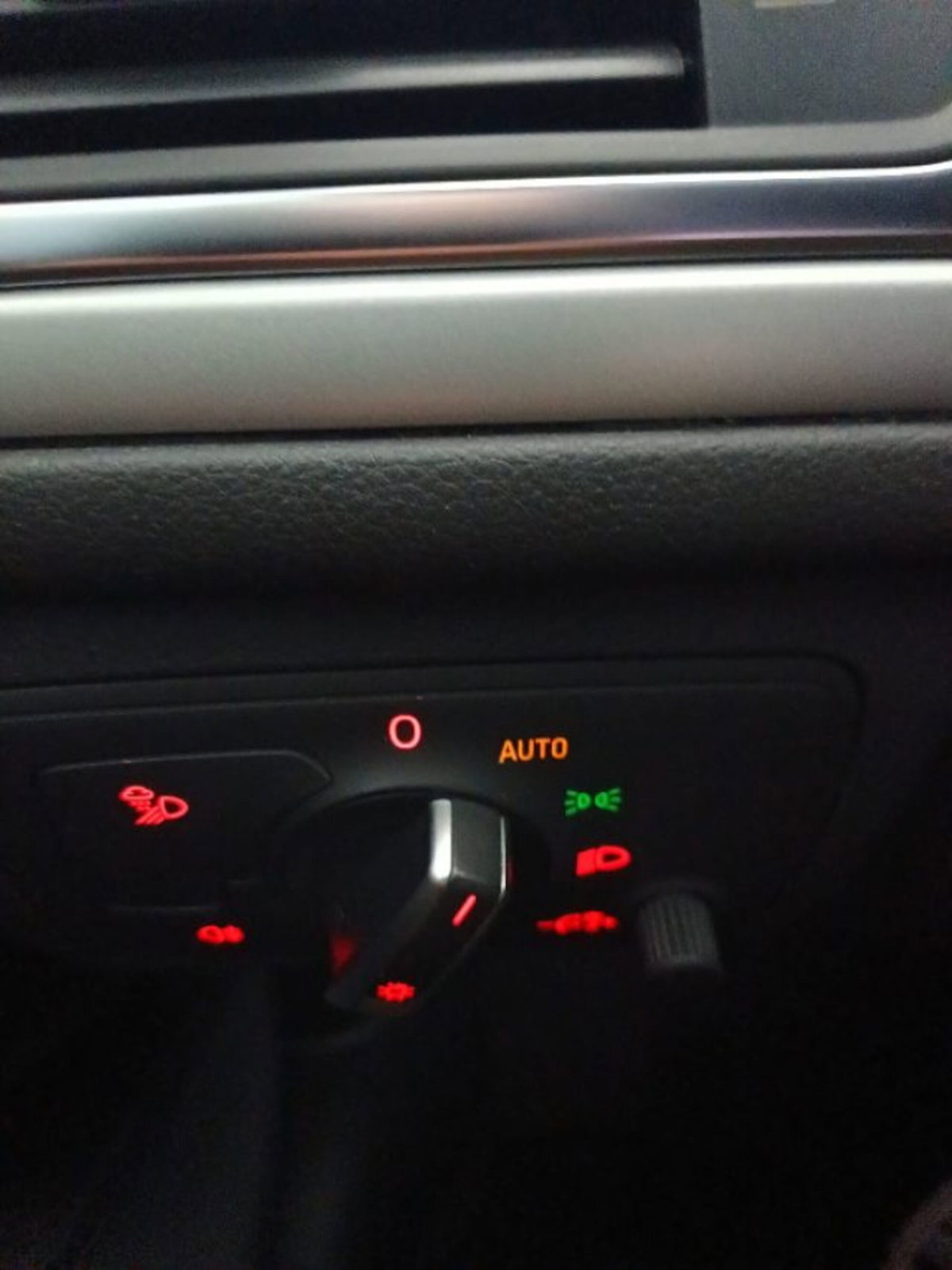 Audi A6 Avant 2.0 TDI 177 CV multitronic (18)