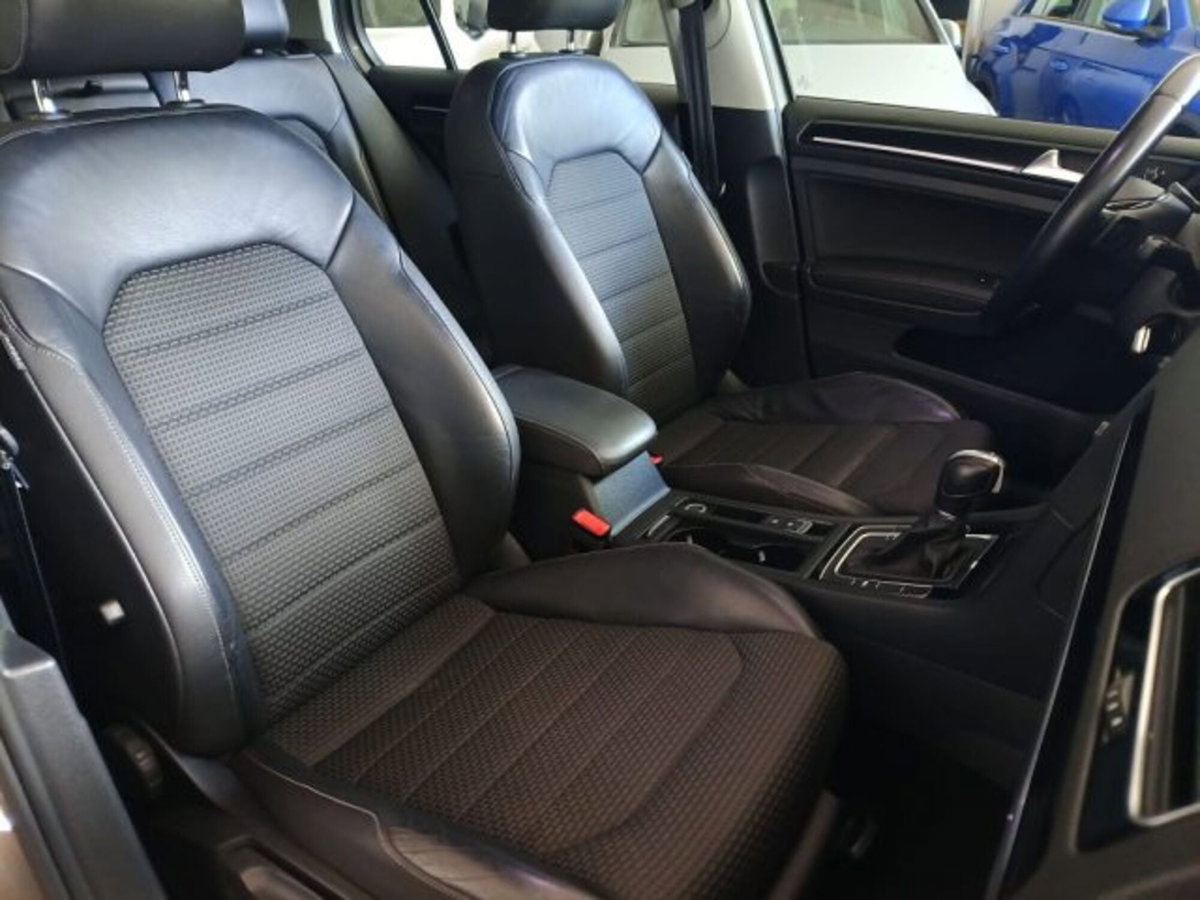 Volkswagen Golf 1.4 TGI DSG 5p. Highline BlueMotion (18)