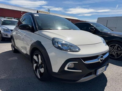 Opel Adam Rocks 1.4 87 CV (2)