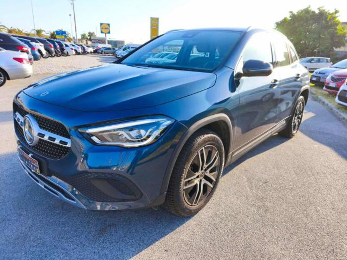 Mercedes-Benz GLA SUV 180 Automatic Sport Plus (2)