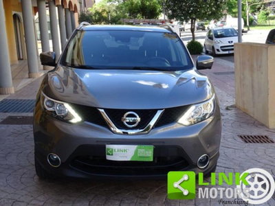 Nissan Qashqai 1.6 dCi DPF Tekna (2)