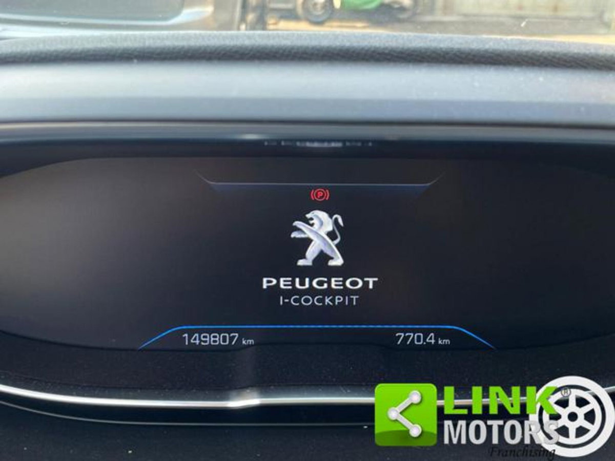 Peugeot 5008 BlueHDi 130 S&S Allure (11)