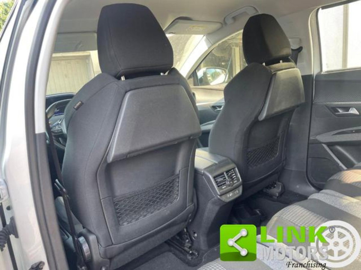 Peugeot 5008 BlueHDi 130 S&S Allure (14)