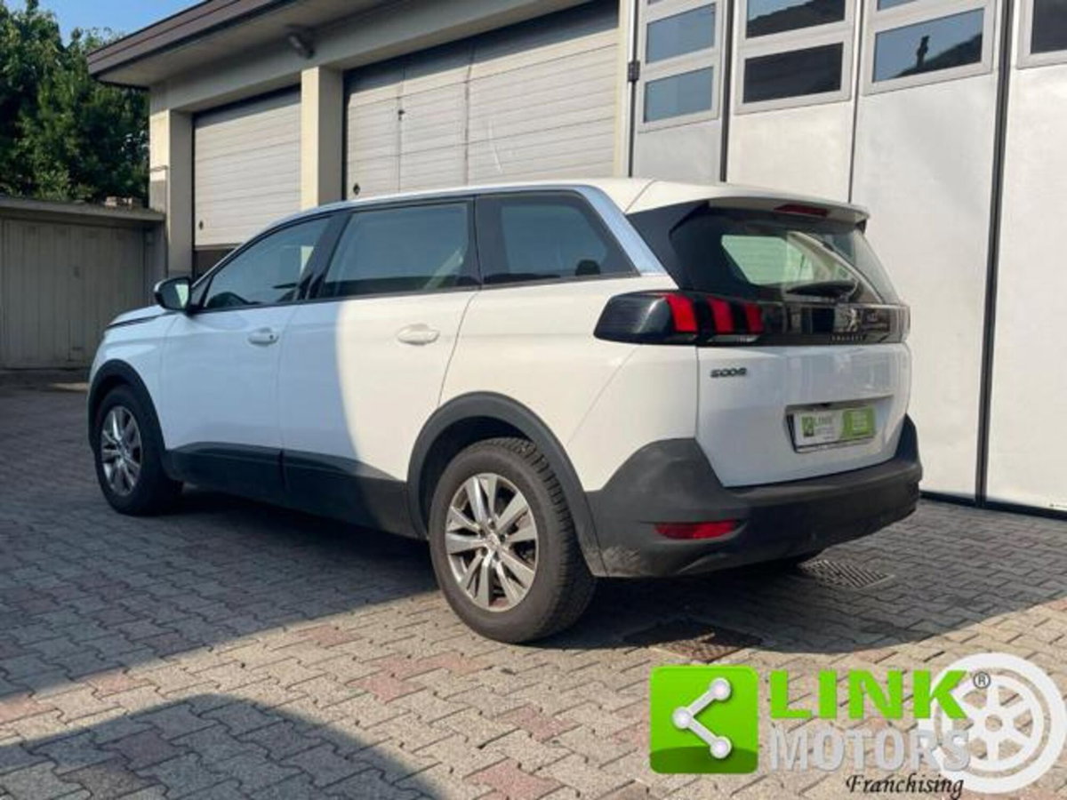 Peugeot 5008 BlueHDi 130 S&S Allure (3)