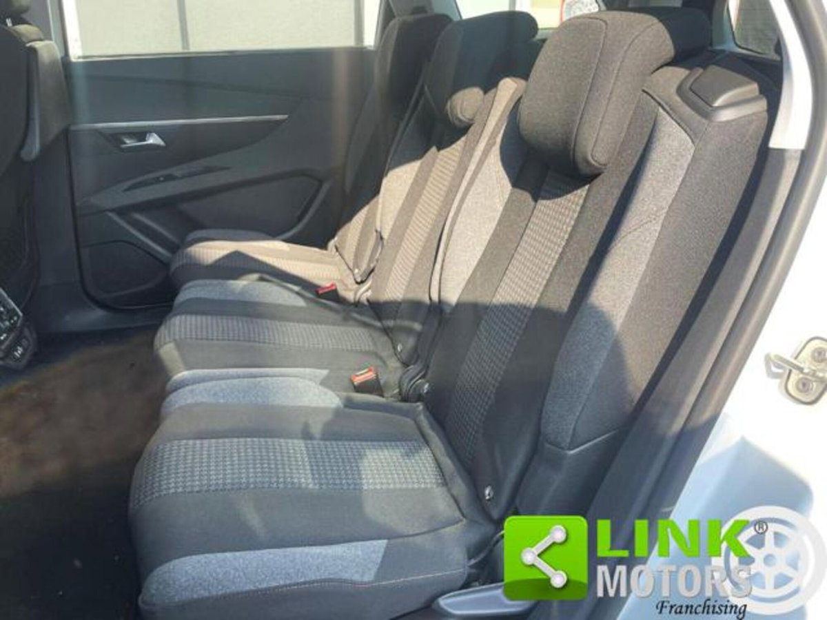 Peugeot 5008 BlueHDi 130 S&S Allure (9)