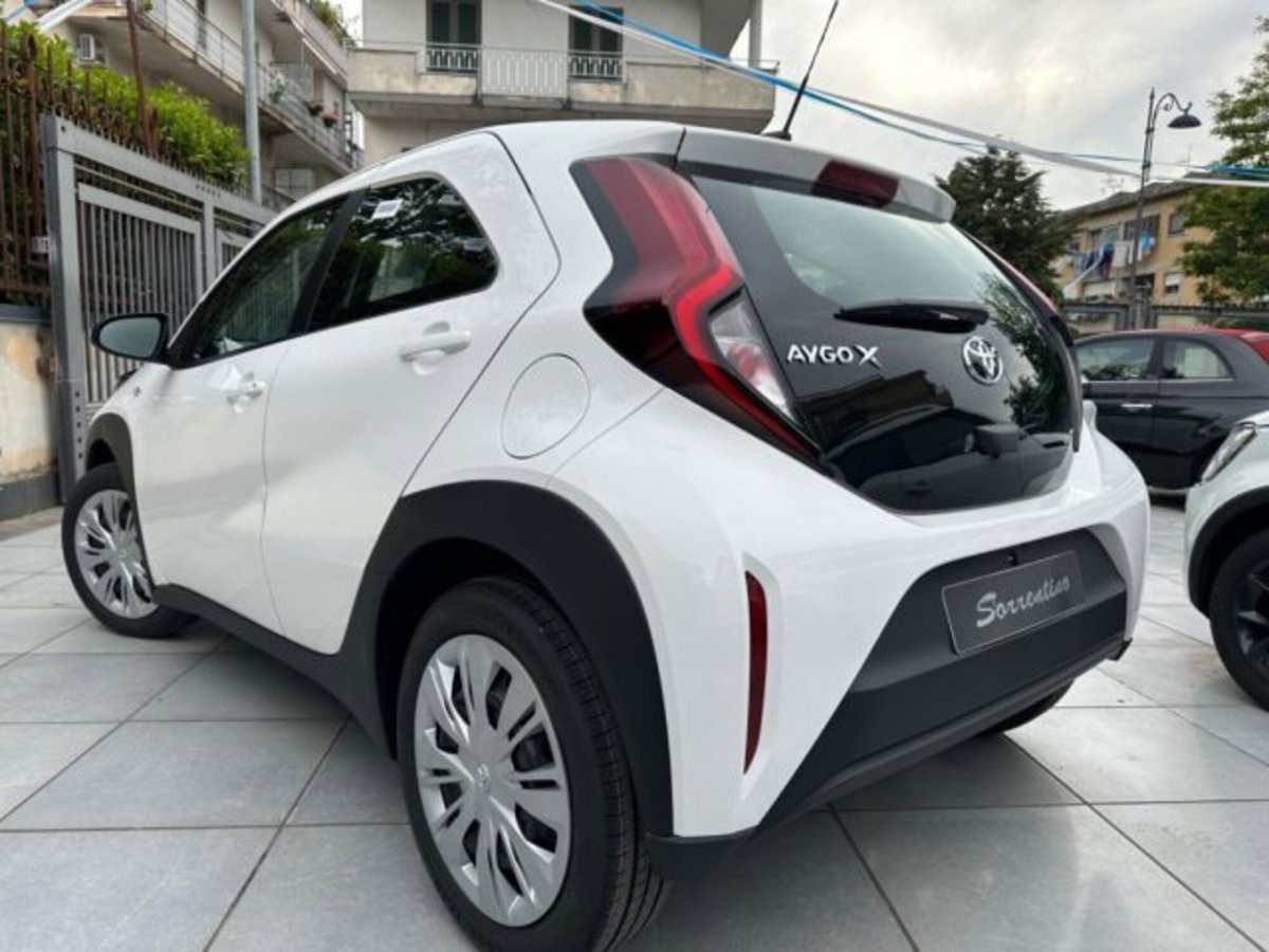 Toyota Aygo X 1.0 VVT-i 72 CV 5 porte Limited S-CVT (13)
