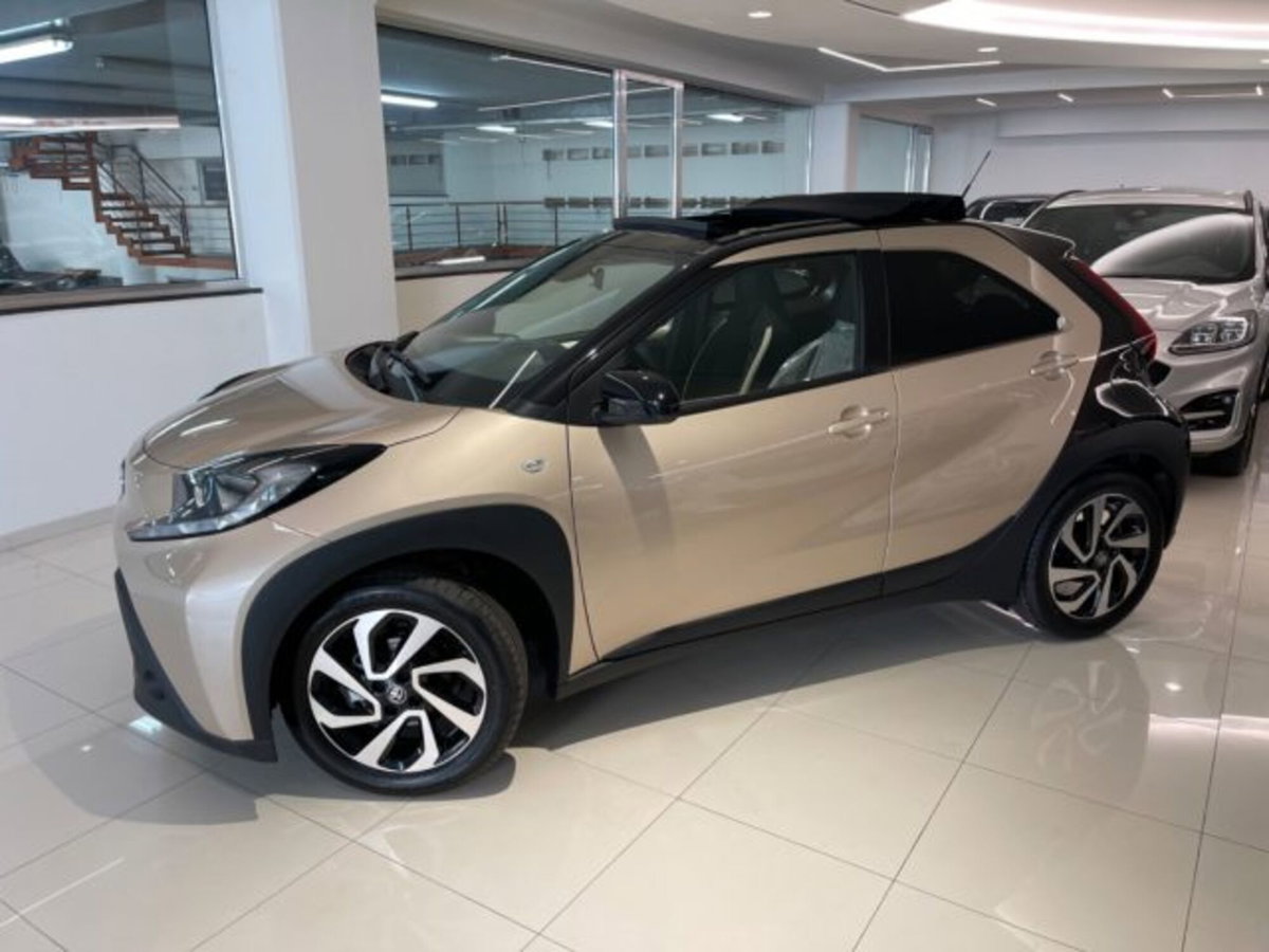 Toyota Aygo X 1.0 VVT-i 72 CV 5 porte Limited S-CVT (18)