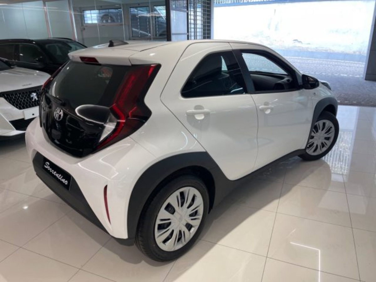 Toyota Aygo X 1.0 VVT-i 72 CV 5 porte Limited S-CVT (3)